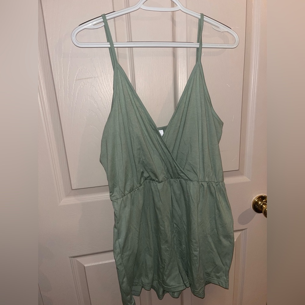 Women’s mint green Romper (large)